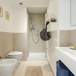 Moderno A Due Passi Dal Colosseo *