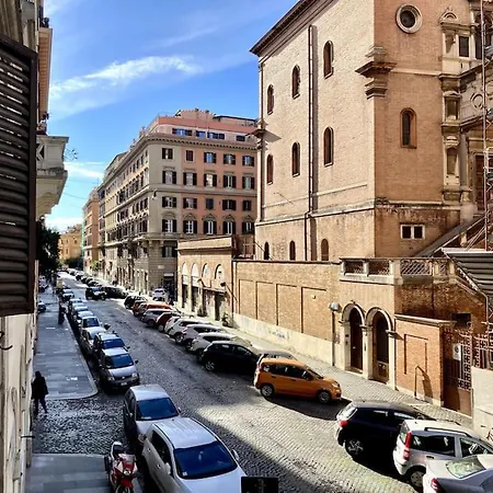 Moderno A Due Passi Dal Colosseo Apartman Róma
